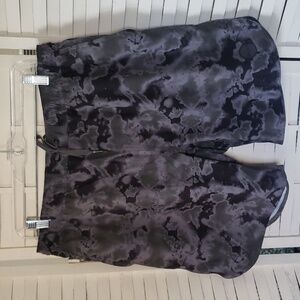 Vassa camouflage black and gray sport mens shorts lined size XL
